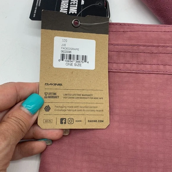 Dakine NWT Rose Blush Mauve Colored Nylon Crossbody Bag NYB4158 - Picture 6 of 9